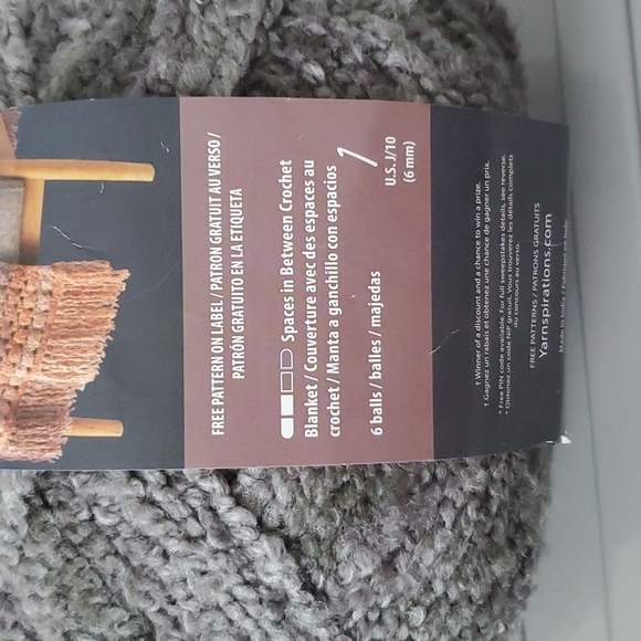 YARNSPIRATIONS BERNAT TOASTY YARN - Picture 2 of 5